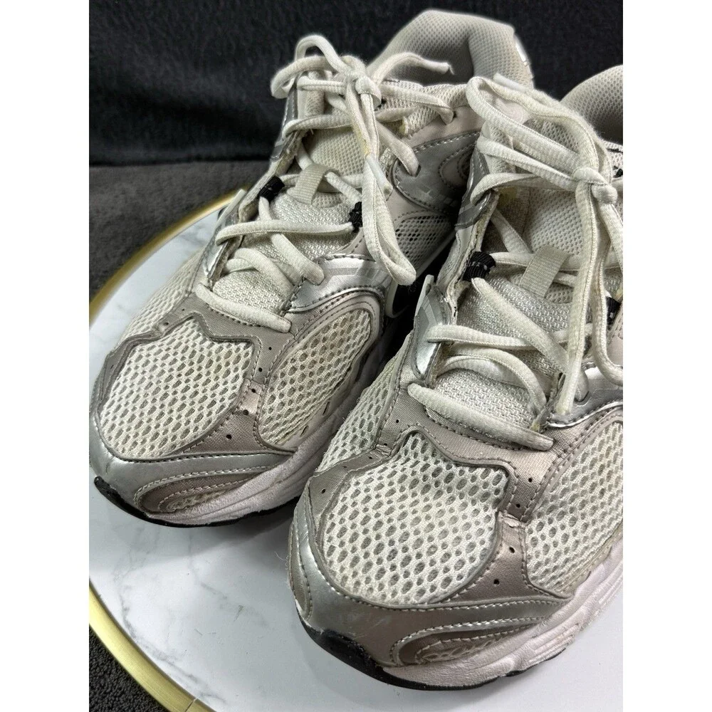 Nike V5 RNR White Vast Grey Black HJ5228-104 Men’s Size 8 Running Shoes Sneakers